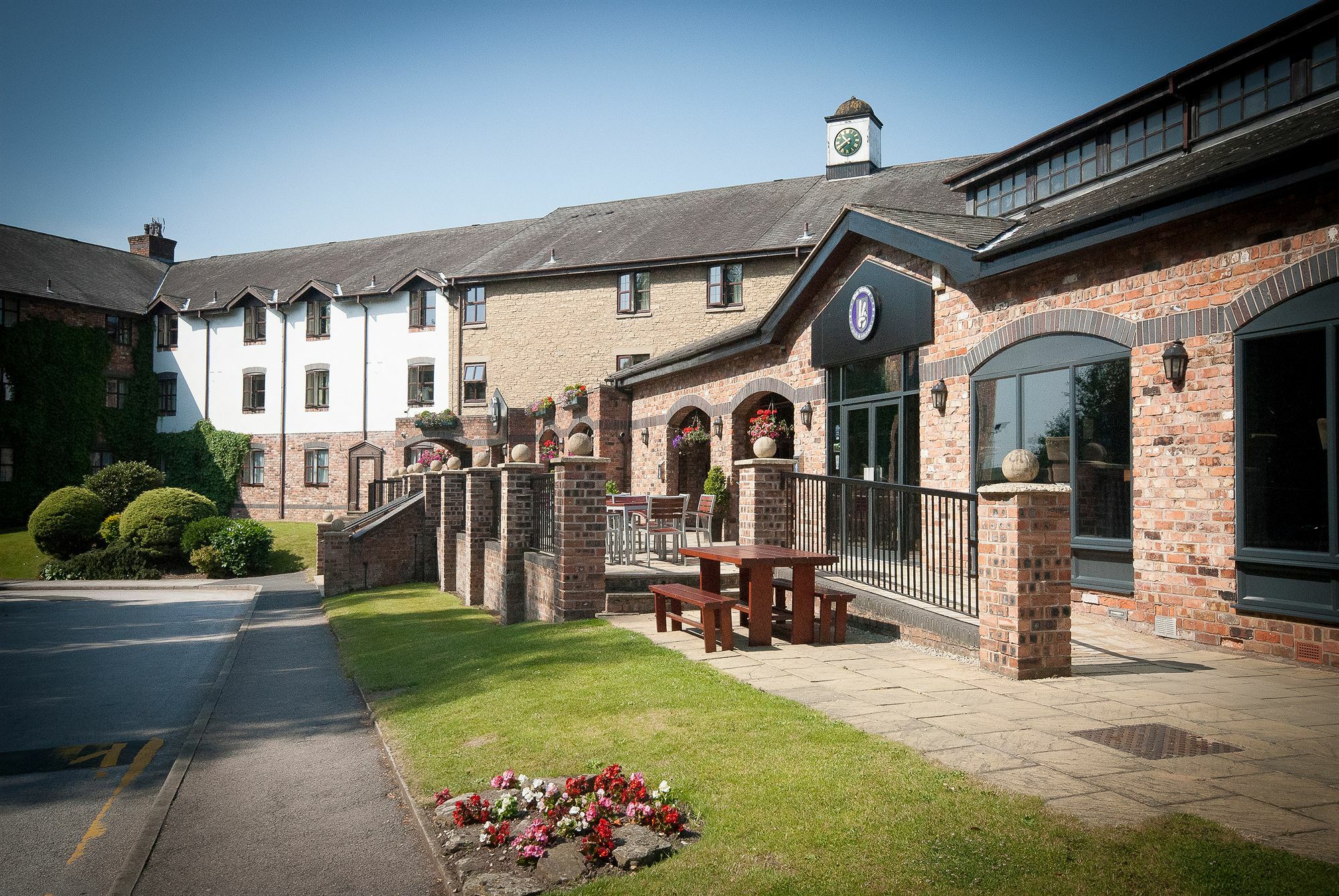 Village Liverpool 3* Whiston (Merseyside)