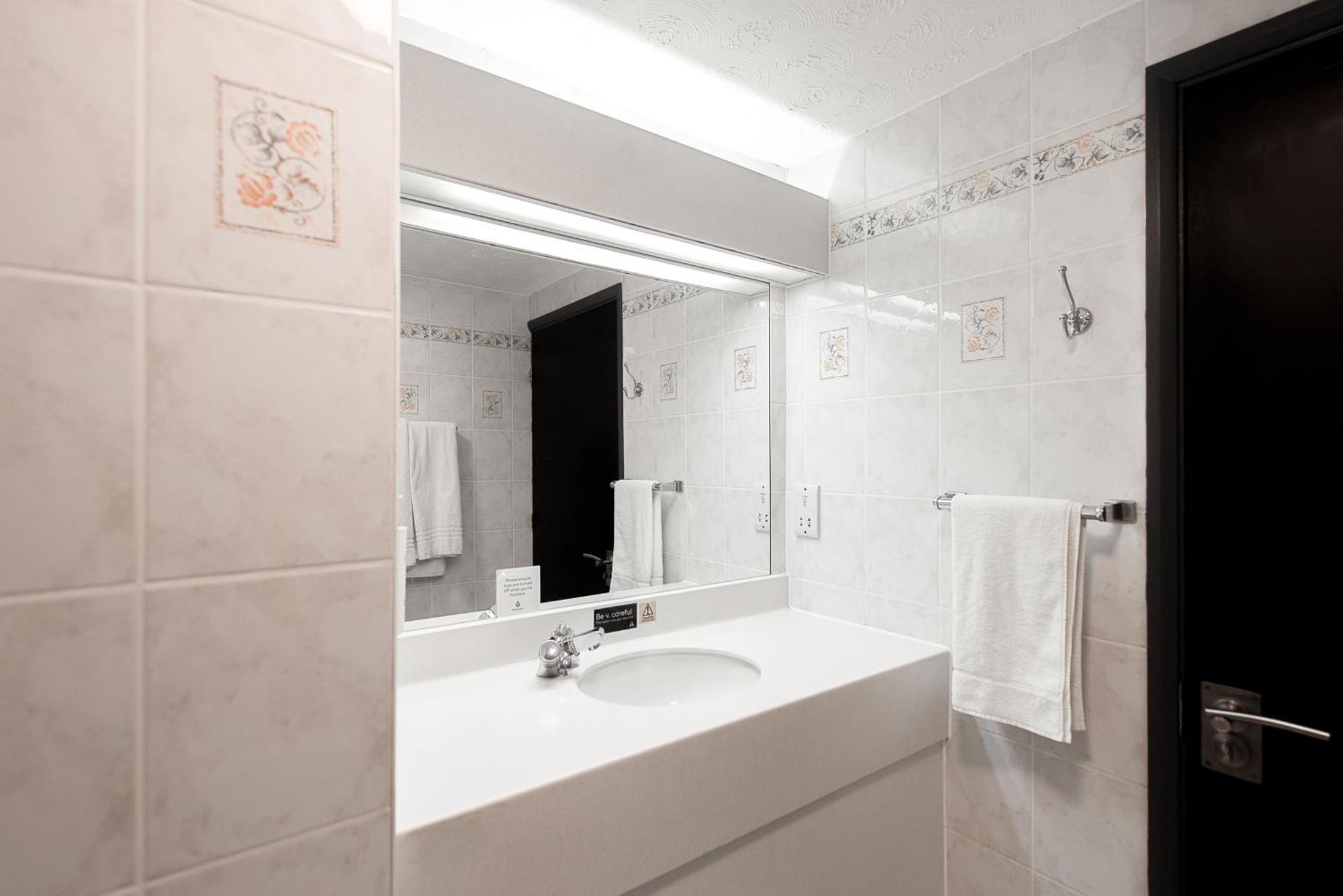 Village Liverpool Отель 3*
